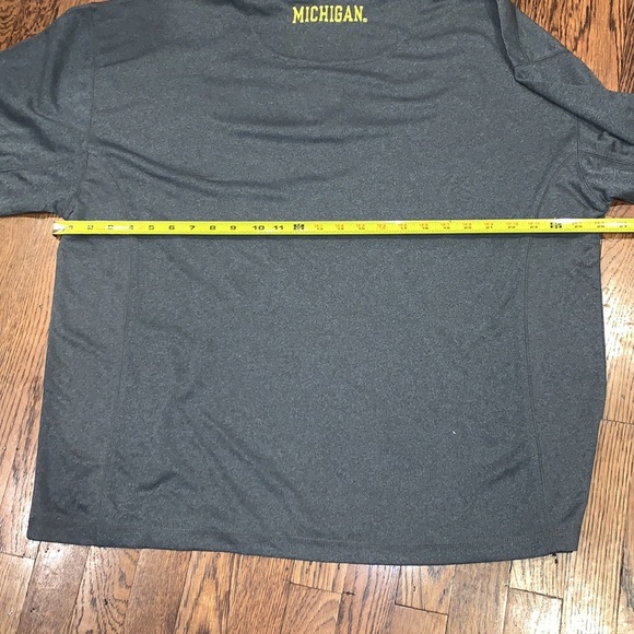 University of Michigan Pullover - Picture 7 of 8